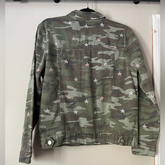 Miss Me Camo jean Jacket with distressing on collar. Euc - Picture 2 of 4